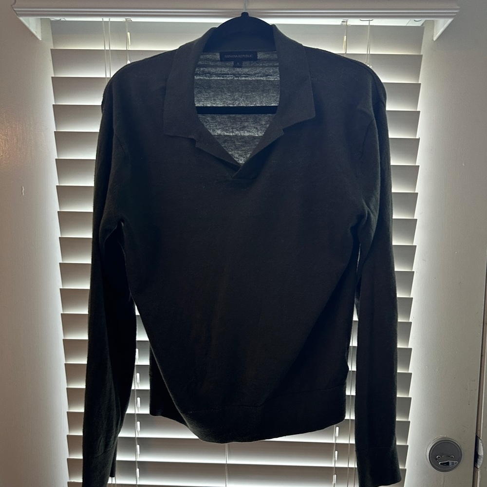 Banana republic green open v neck sweater